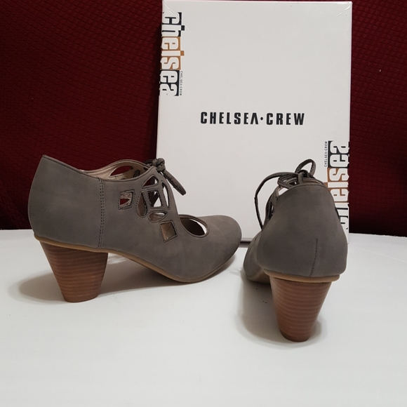 Chelsea Crew Vinny Cutout Pump Taupe - Picture 8 of 10